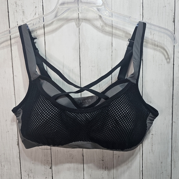 TORRID Active Woman's Gray Mid Impact Underwire Strappy Sports Bra Size 38DD. - Picture 5 of 11
